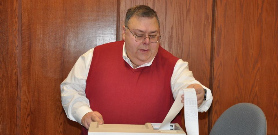 Fred DeCaro at work at the counting table